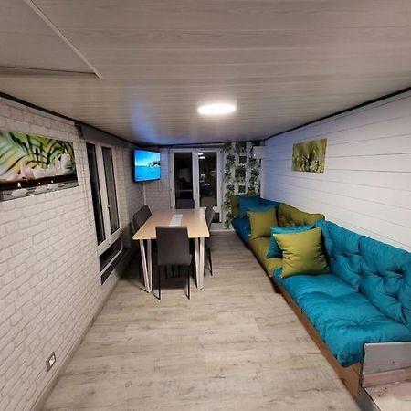 Beau Chalet 6 Personnes Avec Jacuzzi Tilly-sur-Seulles Extérieur photo