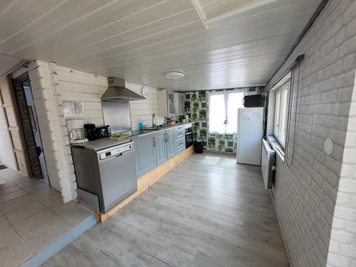 Beau Chalet 6 Personnes Avec Jacuzzi Tilly-sur-Seulles Extérieur photo