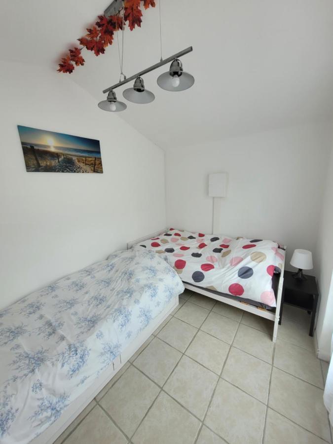 Beau Chalet 6 Personnes Avec Jacuzzi Tilly-sur-Seulles Extérieur photo