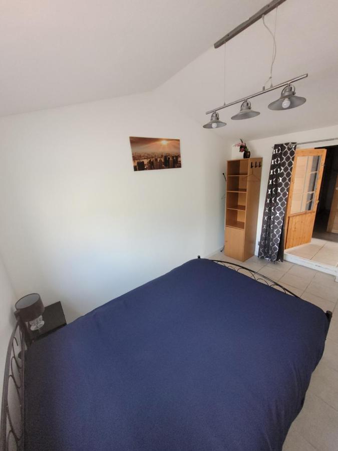 Beau Chalet 6 Personnes Avec Jacuzzi Tilly-sur-Seulles Extérieur photo