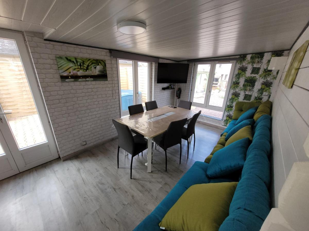 Beau Chalet 6 Personnes Avec Jacuzzi Tilly-sur-Seulles Extérieur photo